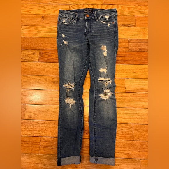 Abercrombie & Fitch Denim - Abercrombie & Fitch Haper Super Skinny Medium Wash Ripped Jeans Size 0s / 25